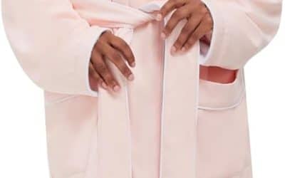 Avis sur le peignoir de luxe en microfibre doublé de peluche – modèle rose XS