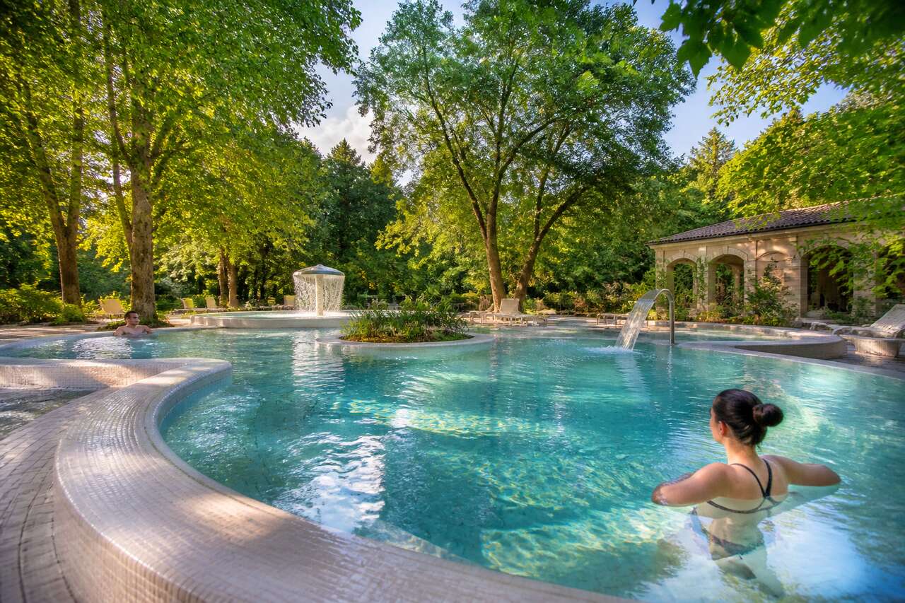Détente aux Bains de Casteljaloux, lot-et-Garonne
