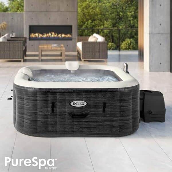 Découvrez notre test complet du spa gonflable carré Intex Greystone Deluxe pour 4 personnes : caractéristiques, avantages et avis clients pour bien choisir votre spa. 